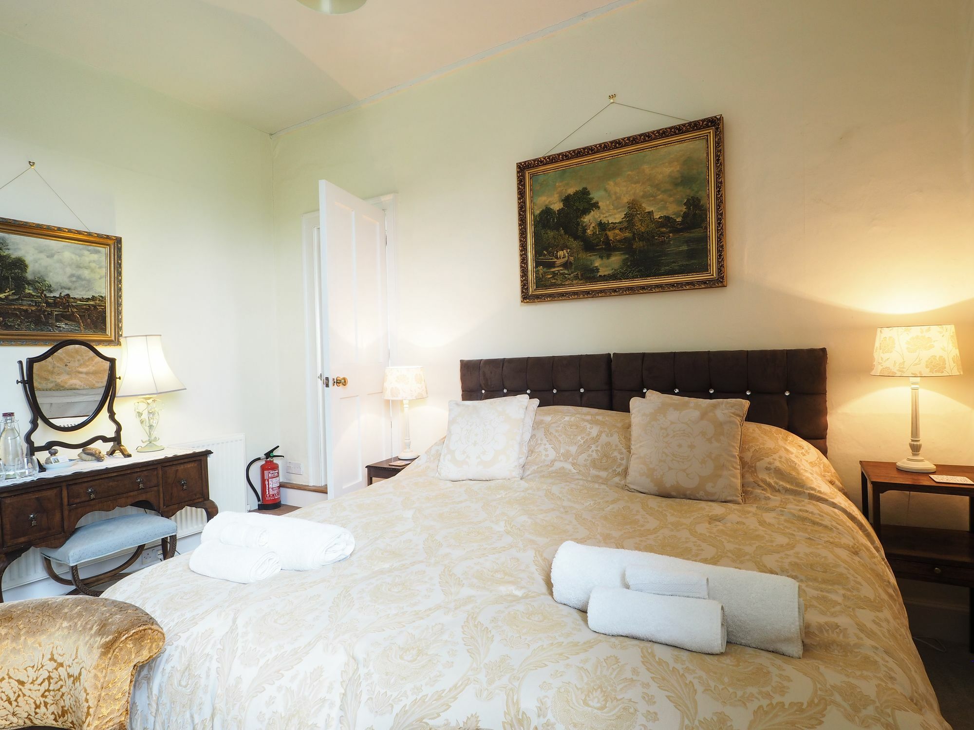 איפסוויץ' Holbecks House B&B מראה חיצוני תמונה